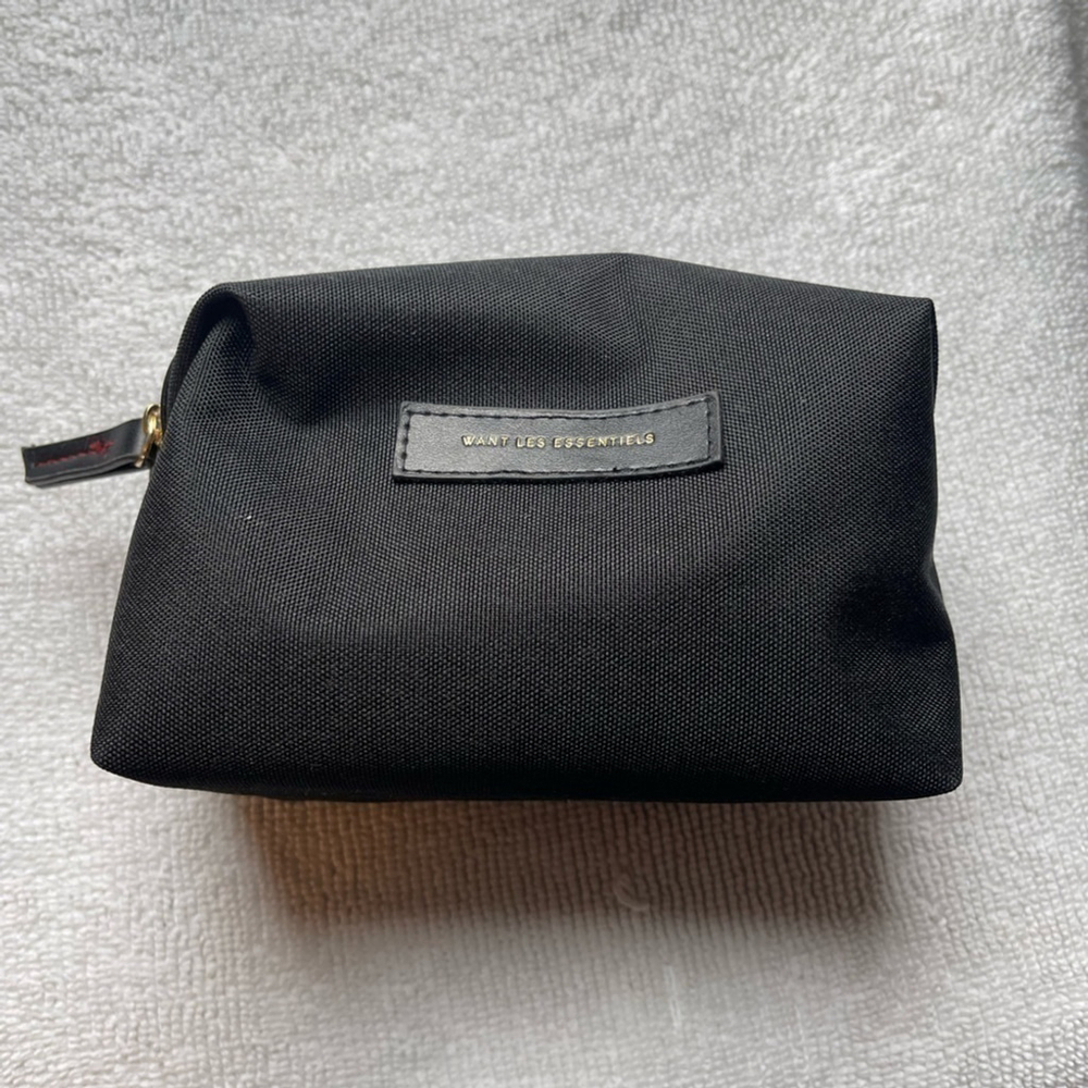 Lot of 28 Samples with Toiletry case - Picture 4 of 6